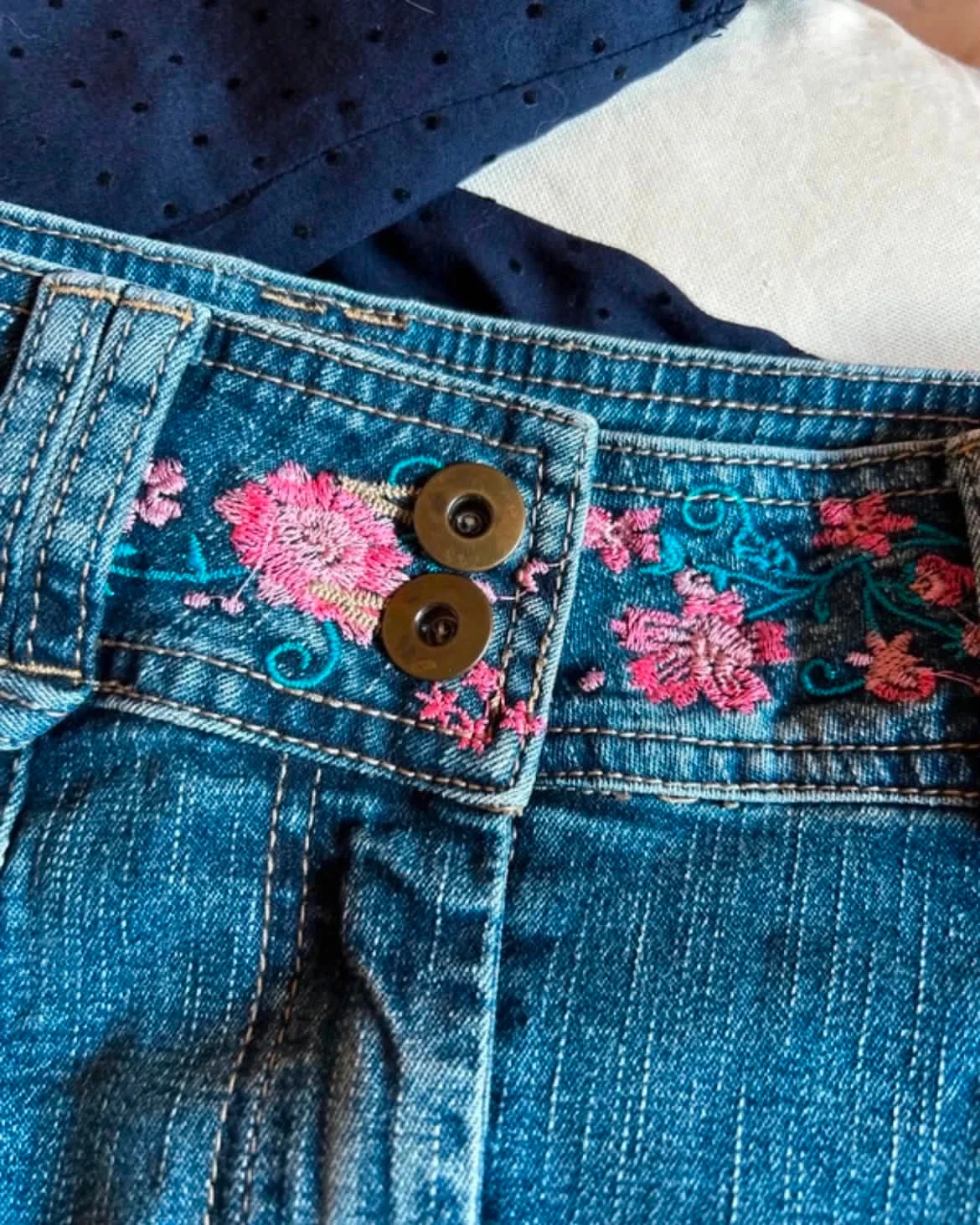 🦋Jupe en jean brodée vintage 2000 Y2K boho folk hippie cottage floral embroidery denim skirt 34/36🌸 – photo 13